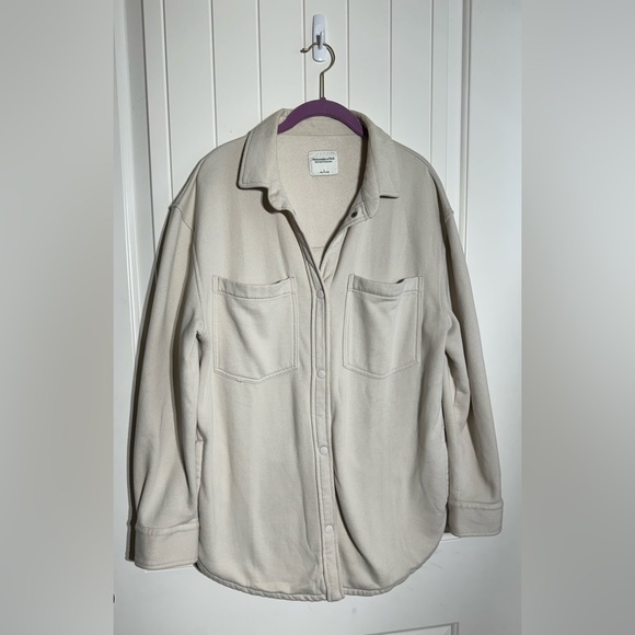 Abercrombie & Fitch Jackets & Blazers - Abercrombie Shacket in tan size Large